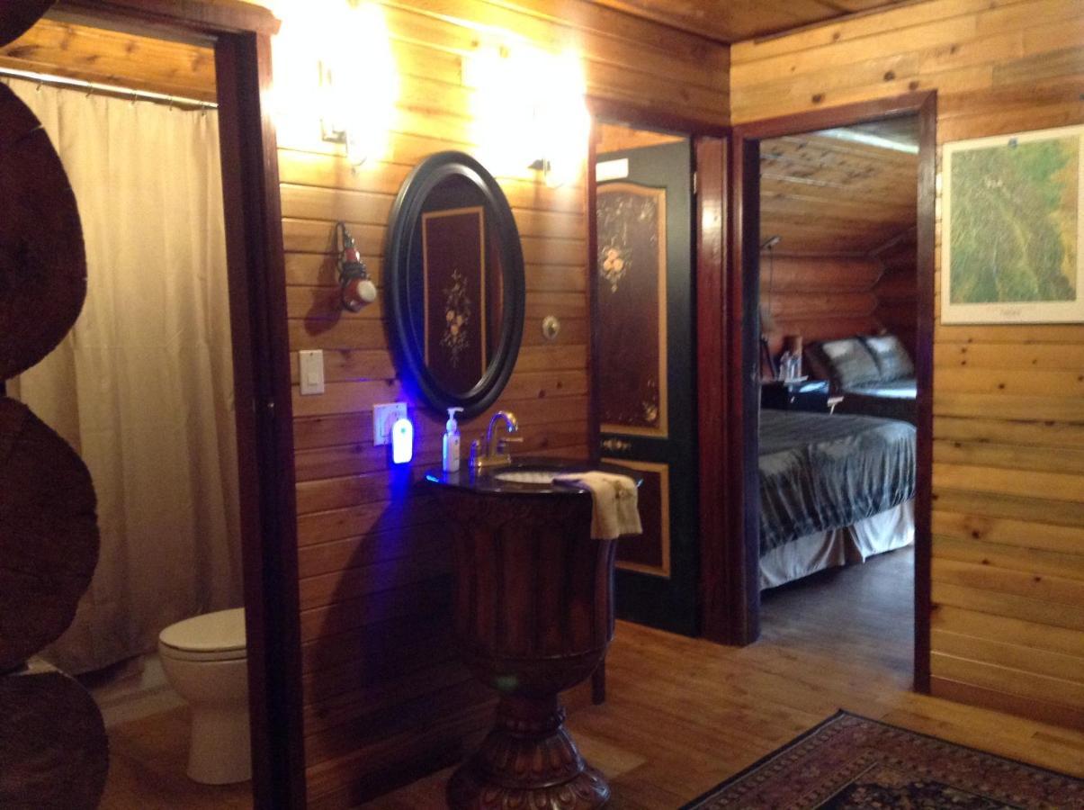 Summit River Lodge & Campsites バルマウント 部屋 写真